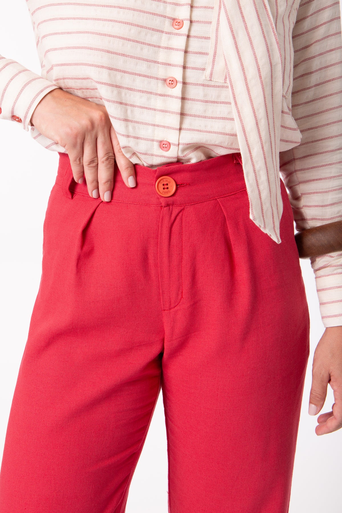 Calça alfaiataria ampla vermelha