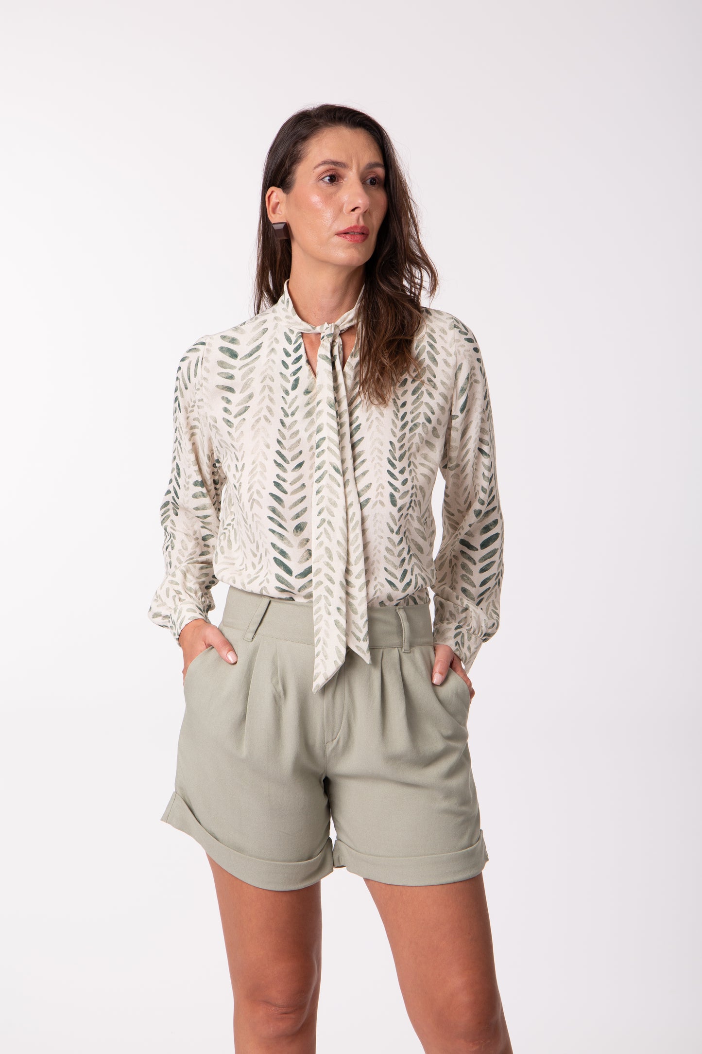 Camisa lenço estampa folhas