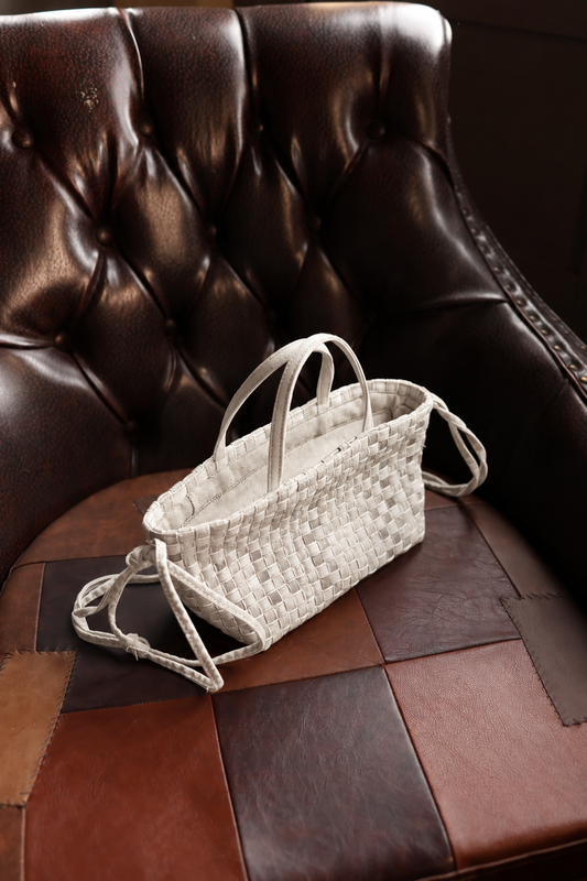 Bolsa Feminina Ísis Off White com Zíper Jeans Artesanal