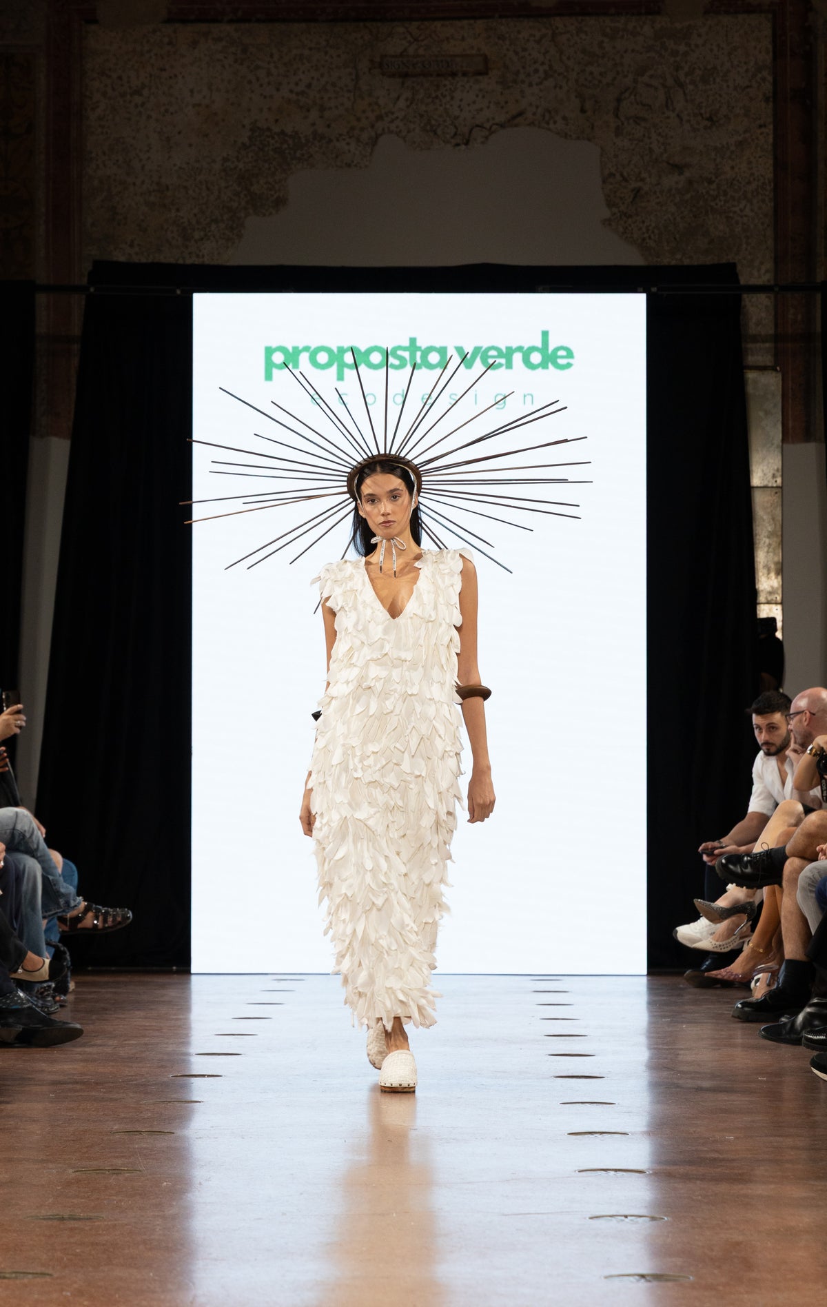 Vestido Pétalas off white